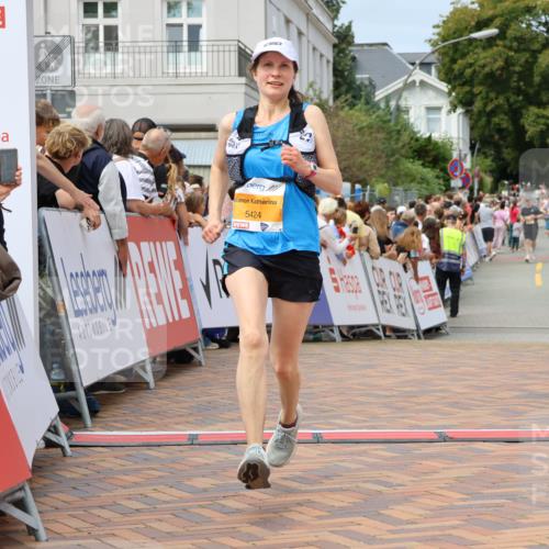31.08.2025 - 21. Blankeneser Heldenlauf Strokosch-Dieckow http://msf.ph/oto/8695755 31.08.2025 12:24:46 Ziel 5429, 5424, 4246 meine-sportfotos.de
