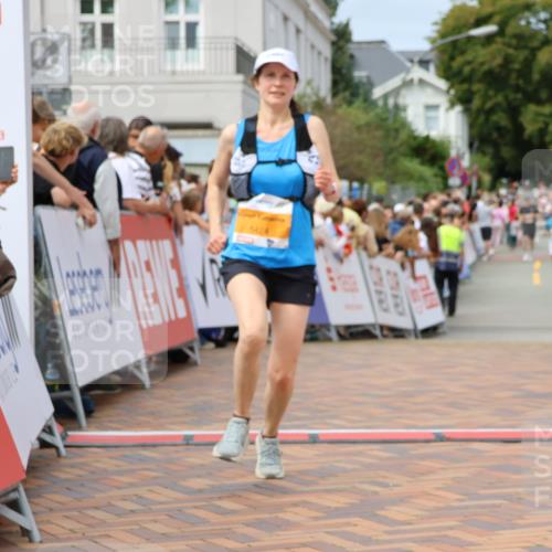 31.08.2025 - 21. Blankeneser Heldenlauf Strokosch-Dieckow http://msf.ph/oto/8695756 31.08.2025 12:24:46 Ziel 5429, 5424, 4246 meine-sportfotos.de