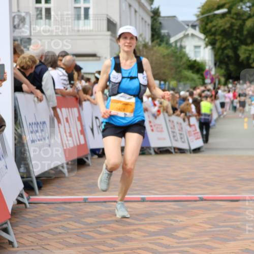 31.08.2025 - 21. Blankeneser Heldenlauf Strokosch-Dieckow http://msf.ph/oto/8695758 31.08.2025 12:24:46 Ziel 5429, 5424, 4246 meine-sportfotos.de