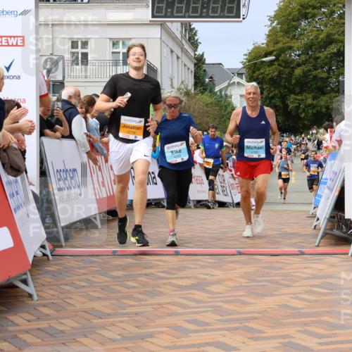 31.08.2025 - 21. Blankeneser Heldenlauf Strokosch-Dieckow http://msf.ph/oto/8695759 31.08.2025 12:29:55 Ziel 5081, 5776, 4229, 4010, 4250, 4165 meine-sportfotos.de