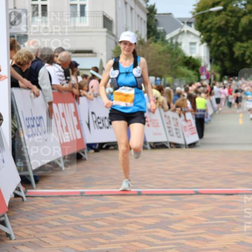 31.08.2025 - 21. Blankeneser Heldenlauf Strokosch-Dieckow http://msf.ph/oto/8695767 31.08.2025 12:24:45 Ziel 5526, 5429, 5424, 4246 meine-sportfotos.de