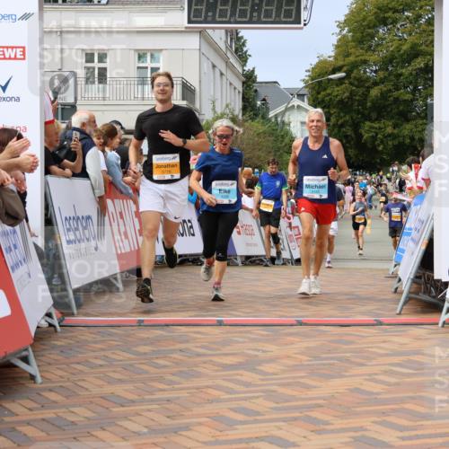31.08.2025 - 21. Blankeneser Heldenlauf Strokosch-Dieckow http://msf.ph/oto/8695768 31.08.2025 12:29:55 Ziel 5081, 5776, 4229, 4010, 4250, 4165 meine-sportfotos.de