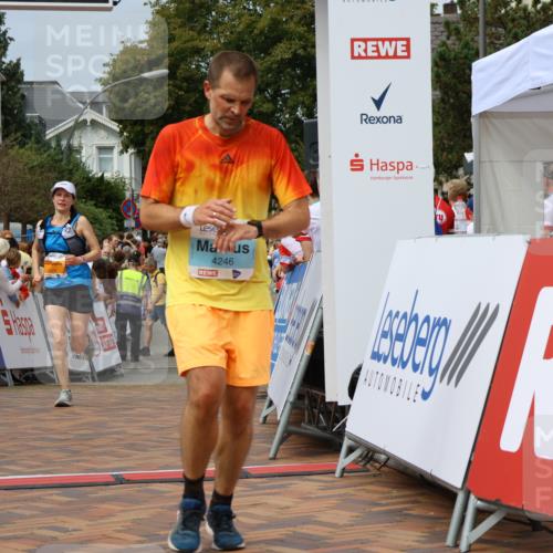 31.08.2025 - 21. Blankeneser Heldenlauf Strokosch-Dieckow http://msf.ph/oto/8695777 31.08.2025 12:24:44 Ziel 5526, 5429, 5424, 4246 meine-sportfotos.de