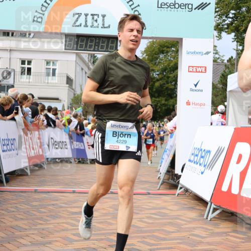 31.08.2025 - 21. Blankeneser Heldenlauf Strokosch-Dieckow http://msf.ph/oto/8695778 31.08.2025 12:29:51 Ziel 5786, 5776, 4229, 4010, 4250, 4165 meine-sportfotos.de