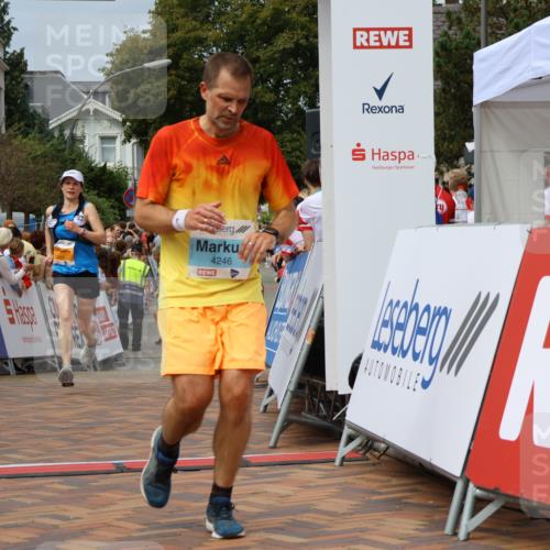 31.08.2025 - 21. Blankeneser Heldenlauf Strokosch-Dieckow http://msf.ph/oto/8695779 31.08.2025 12:24:44 Ziel 5526, 5429, 5424, 4246 meine-sportfotos.de