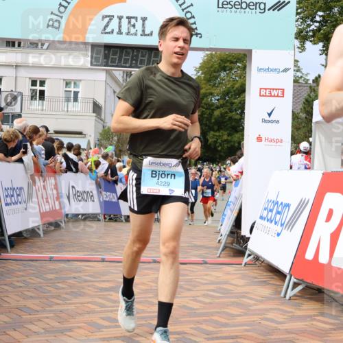 31.08.2025 - 21. Blankeneser Heldenlauf Strokosch-Dieckow http://msf.ph/oto/8695780 31.08.2025 12:29:51 Ziel 5786, 5776, 4229, 4010, 4250, 4165 meine-sportfotos.de