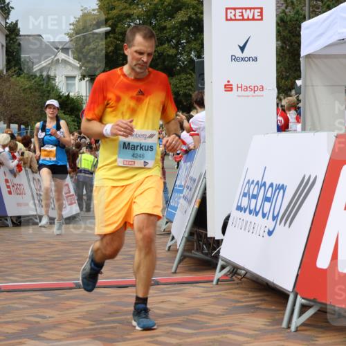 31.08.2025 - 21. Blankeneser Heldenlauf Strokosch-Dieckow http://msf.ph/oto/8695781 31.08.2025 12:24:44 Ziel 5526, 5429, 5424, 4246 meine-sportfotos.de