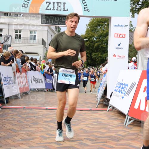 31.08.2025 - 21. Blankeneser Heldenlauf Strokosch-Dieckow http://msf.ph/oto/8695784 31.08.2025 12:29:51 Ziel 5786, 5776, 4229, 4010, 4250, 4165 meine-sportfotos.de