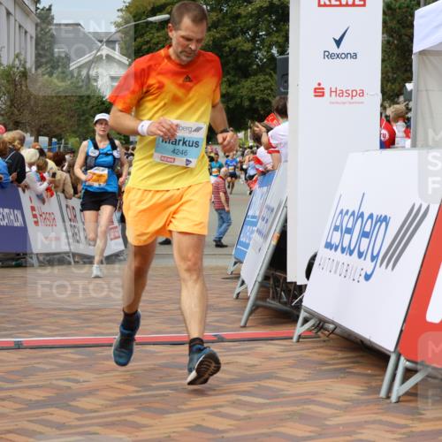 31.08.2025 - 21. Blankeneser Heldenlauf Strokosch-Dieckow http://msf.ph/oto/8695785 31.08.2025 12:24:44 Ziel 5526, 5429, 5424, 4246 meine-sportfotos.de