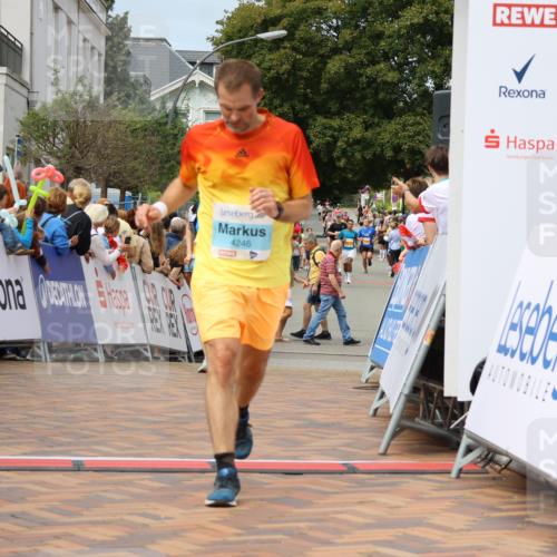 31.08.2025 - 21. Blankeneser Heldenlauf Strokosch-Dieckow http://msf.ph/oto/8695796 31.08.2025 12:24:44 Ziel 5526, 5429, 5424, 4246 meine-sportfotos.de