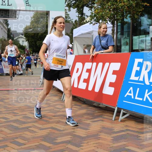 31.08.2025 - 21. Blankeneser Heldenlauf Strokosch-Dieckow http://msf.ph/oto/8695805 31.08.2025 12:29:46 Ziel 5280, 5786, 4015, 4229, 4010 meine-sportfotos.de