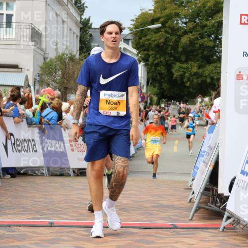 31.08.2025 - 21. Blankeneser Heldenlauf Strokosch-Dieckow http://msf.ph/oto/8695814 31.08.2025 12:24:39 Ziel 5526, 5429, 5456, 4246 meine-sportfotos.de