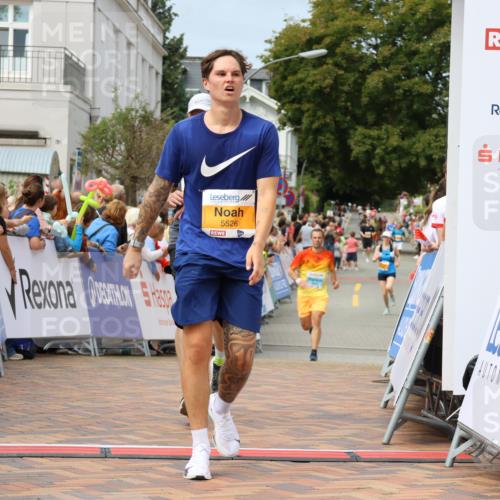31.08.2025 - 21. Blankeneser Heldenlauf Strokosch-Dieckow http://msf.ph/oto/8695815 31.08.2025 12:24:39 Ziel 5526, 5429, 5456, 4246 meine-sportfotos.de