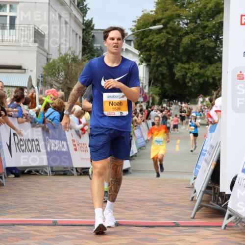 31.08.2025 - 21. Blankeneser Heldenlauf Strokosch-Dieckow http://msf.ph/oto/8695821 31.08.2025 12:24:39 Ziel 5526, 5429, 5456, 4246 meine-sportfotos.de