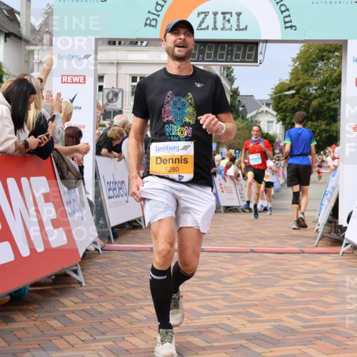31.08.2025 - 21. Blankeneser Heldenlauf Strokosch-Dieckow http://msf.ph/oto/8695824 31.08.2025 12:29:40 Ziel 5585, 5280, 5786, 4015 meine-sportfotos.de