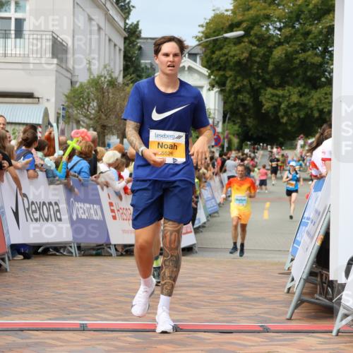 31.08.2025 - 21. Blankeneser Heldenlauf Strokosch-Dieckow http://msf.ph/oto/8695829 31.08.2025 12:24:38 Ziel 5526, 5429, 5456 meine-sportfotos.de