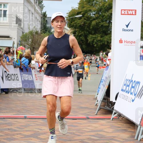 31.08.2025 - 21. Blankeneser Heldenlauf Strokosch-Dieckow http://msf.ph/oto/8695831 31.08.2025 12:24:34 Ziel 5526, 5456, 4235 meine-sportfotos.de