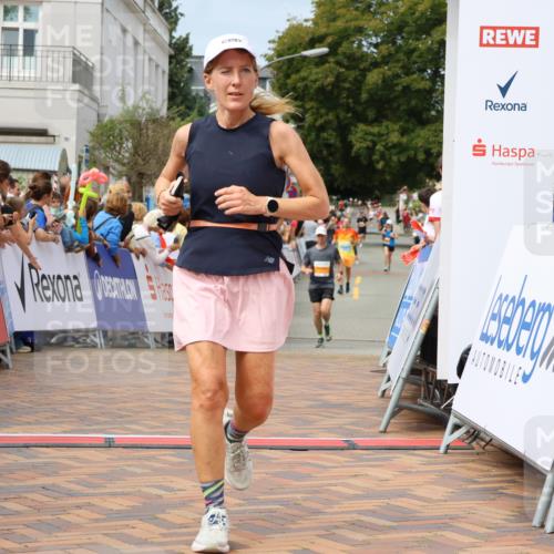 31.08.2025 - 21. Blankeneser Heldenlauf Strokosch-Dieckow http://msf.ph/oto/8695833 31.08.2025 12:24:34 Ziel 5526, 5456, 4235 meine-sportfotos.de