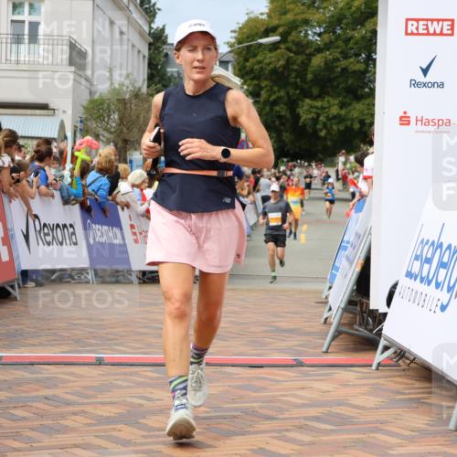 31.08.2025 - 21. Blankeneser Heldenlauf Strokosch-Dieckow http://msf.ph/oto/8695835 31.08.2025 12:24:34 Ziel 5526, 5456, 4235 meine-sportfotos.de