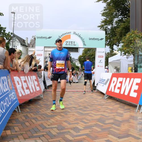 31.08.2025 - 21. Blankeneser Heldenlauf Strokosch-Dieckow http://msf.ph/oto/8695842 31.08.2025 12:29:37 Ziel 5585, 5671, 5280, 4015 meine-sportfotos.de