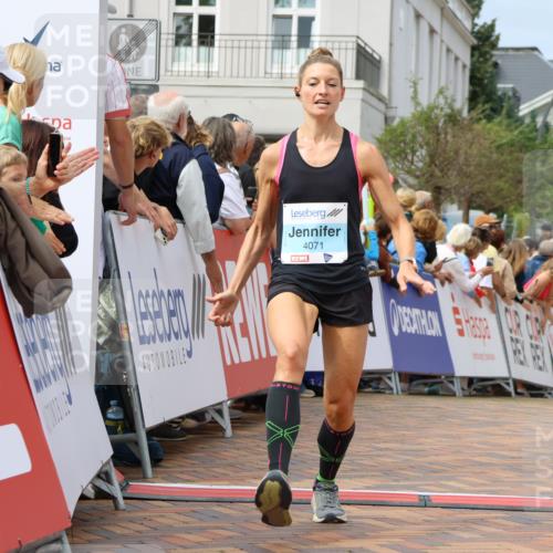31.08.2025 - 21. Blankeneser Heldenlauf Strokosch-Dieckow http://msf.ph/oto/8695876 31.08.2025 12:24:25 Ziel 5398, 4235, 4071 meine-sportfotos.de