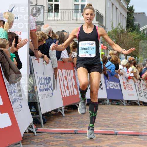 31.08.2025 - 21. Blankeneser Heldenlauf Strokosch-Dieckow http://msf.ph/oto/8695880 31.08.2025 12:24:25 Ziel 5398, 4235, 4071 meine-sportfotos.de