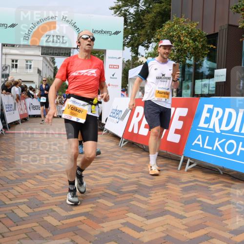 31.08.2025 - 21. Blankeneser Heldenlauf Strokosch-Dieckow http://msf.ph/oto/8695881 31.08.2025 12:29:25 Ziel 5148, 5149, 5633, 5632, 5478, 5671, 5774, 5582, 5255, 4182, 4005 meine-sportfotos.de