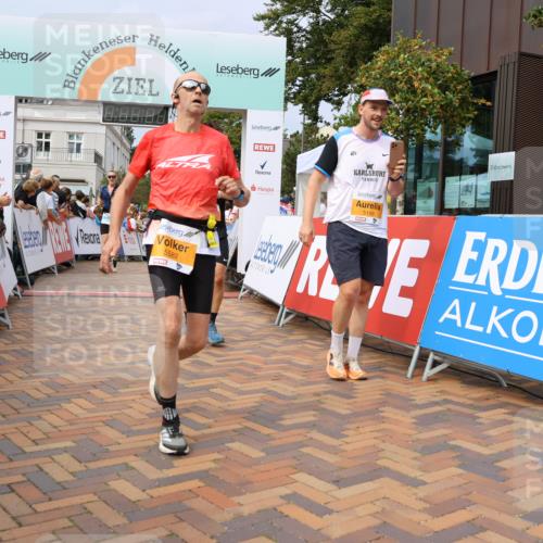 31.08.2025 - 21. Blankeneser Heldenlauf Strokosch-Dieckow http://msf.ph/oto/8695883 31.08.2025 12:29:25 Ziel 5148, 5149, 5633, 5632, 5478, 5671, 5774, 5582, 5255, 4182, 4005 meine-sportfotos.de