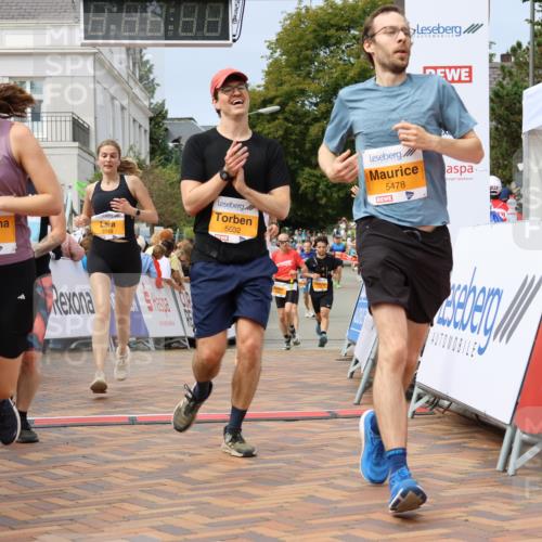 31.08.2025 - 21. Blankeneser Heldenlauf Strokosch-Dieckow http://msf.ph/oto/8695896 31.08.2025 12:29:19 Ziel 5148, 5149, 5460, 5633, 5632, 5478, 5774, 5582, 4206, 4182 meine-sportfotos.de