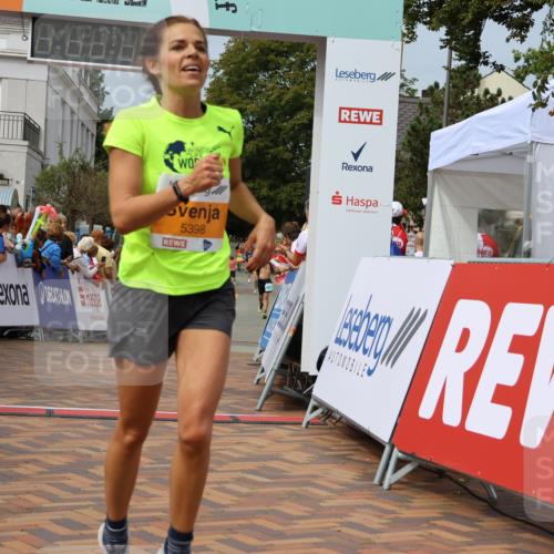 31.08.2025 - 21. Blankeneser Heldenlauf Strokosch-Dieckow http://msf.ph/oto/8695901 31.08.2025 12:24:19 Ziel 5398, 5773 meine-sportfotos.de