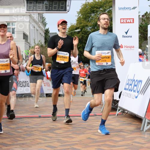 31.08.2025 - 21. Blankeneser Heldenlauf Strokosch-Dieckow http://msf.ph/oto/8695902 31.08.2025 12:29:19 Ziel 5148, 5149, 5460, 5633, 5632, 5478, 5774, 5582, 4206, 4182 meine-sportfotos.de