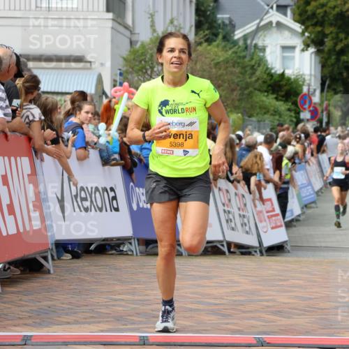 31.08.2025 - 21. Blankeneser Heldenlauf Strokosch-Dieckow http://msf.ph/oto/8695903 31.08.2025 12:24:18 Ziel 5398, 5773 meine-sportfotos.de