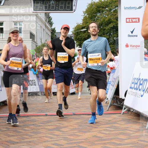 31.08.2025 - 21. Blankeneser Heldenlauf Strokosch-Dieckow http://msf.ph/oto/8695911 31.08.2025 12:29:19 Ziel 5148, 5149, 5460, 5633, 5632, 5478, 5774, 5582, 4206, 4182 meine-sportfotos.de
