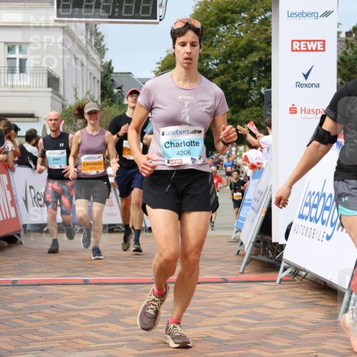 31.08.2025 - 21. Blankeneser Heldenlauf Strokosch-Dieckow http://msf.ph/oto/8695915 31.08.2025 12:29:18 Ziel 5148, 5149, 5460, 5633, 5632, 5478, 4106, 4206, 4182 meine-sportfotos.de