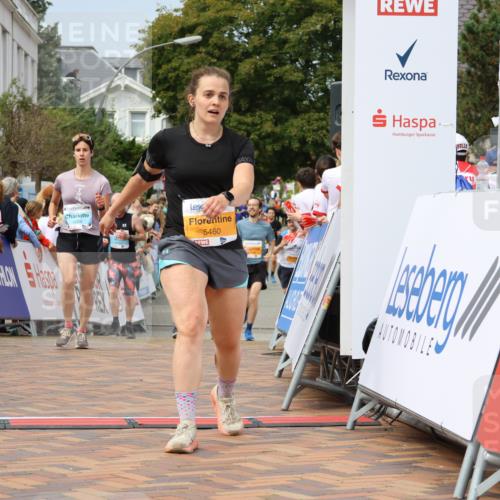 31.08.2025 - 21. Blankeneser Heldenlauf Strokosch-Dieckow http://msf.ph/oto/8695923 31.08.2025 12:29:14 Ziel 5238, 5460, 5633, 5632, 5478, 4106, 4206, 4182 meine-sportfotos.de