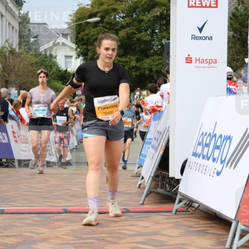 31.08.2025 - 21. Blankeneser Heldenlauf Strokosch-Dieckow http://msf.ph/oto/8695925 31.08.2025 12:29:14 Ziel 5238, 5460, 5633, 5632, 5478, 4106, 4206, 4182 meine-sportfotos.de