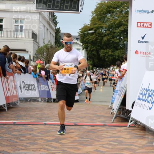 31.08.2025 - 21. Blankeneser Heldenlauf Strokosch-Dieckow http://msf.ph/oto/8695955 31.08.2025 12:29:06 Ziel 5238, 4106 meine-sportfotos.de