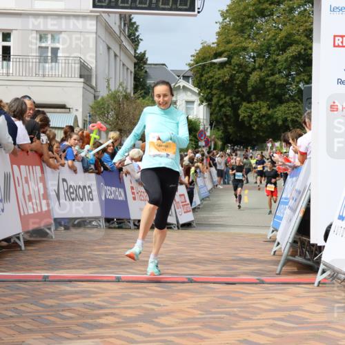 31.08.2025 - 21. Blankeneser Heldenlauf Strokosch-Dieckow http://msf.ph/oto/8695977 31.08.2025 12:24:01 Ziel 5811, 5242 meine-sportfotos.de