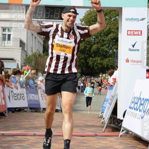 31.08.2025 - 21. Blankeneser Heldenlauf Strokosch-Dieckow http://msf.ph/oto/8695989 31.08.2025 12:23:57 Ziel 5811, 5242 meine-sportfotos.de