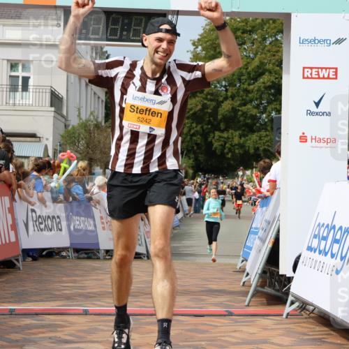 31.08.2025 - 21. Blankeneser Heldenlauf Strokosch-Dieckow http://msf.ph/oto/8695991 31.08.2025 12:23:57 Ziel 5811, 5242 meine-sportfotos.de