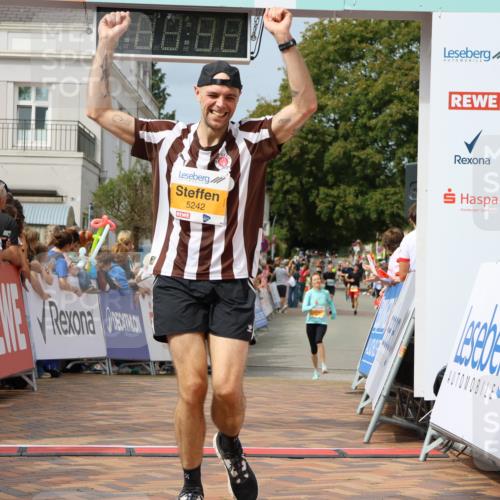 31.08.2025 - 21. Blankeneser Heldenlauf Strokosch-Dieckow http://msf.ph/oto/8695995 31.08.2025 12:23:57 Ziel 5811, 5242 meine-sportfotos.de