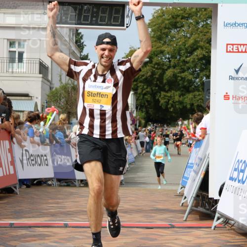 31.08.2025 - 21. Blankeneser Heldenlauf Strokosch-Dieckow http://msf.ph/oto/8695997 31.08.2025 12:23:57 Ziel 5811, 5242 meine-sportfotos.de