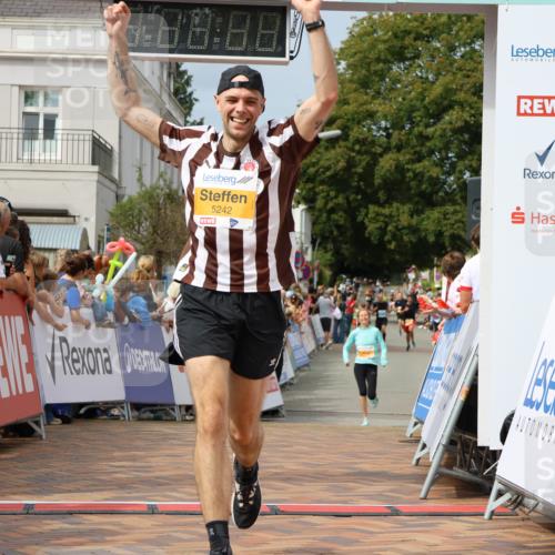 31.08.2025 - 21. Blankeneser Heldenlauf Strokosch-Dieckow http://msf.ph/oto/8695999 31.08.2025 12:23:57 Ziel 5811, 5242 meine-sportfotos.de