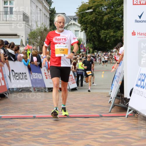 31.08.2025 - 21. Blankeneser Heldenlauf Strokosch-Dieckow http://msf.ph/oto/8696010 31.08.2025 12:28:52 Ziel 5389, 5509, 5794, 5189, 5658, 5627, 5560 meine-sportfotos.de