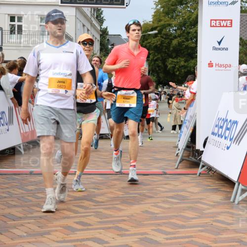 31.08.2025 - 21. Blankeneser Heldenlauf Strokosch-Dieckow http://msf.ph/oto/8696016 31.08.2025 12:28:45 Ziel 5468, 5389, 5509, 5352, 5292, 5794, 5823, 5189, 5658, 5499 meine-sportfotos.de