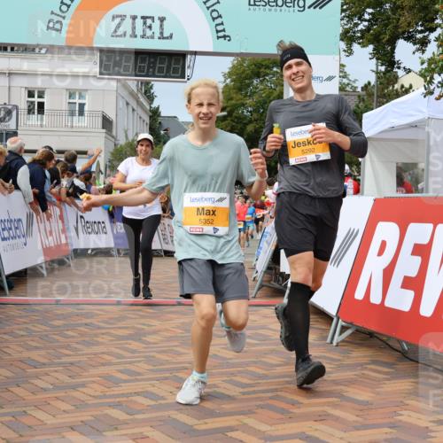 31.08.2025 - 21. Blankeneser Heldenlauf Strokosch-Dieckow http://msf.ph/oto/8696048 31.08.2025 12:28:40 Ziel 5468, 5352, 5292, 5823, 5189, 5499 meine-sportfotos.de