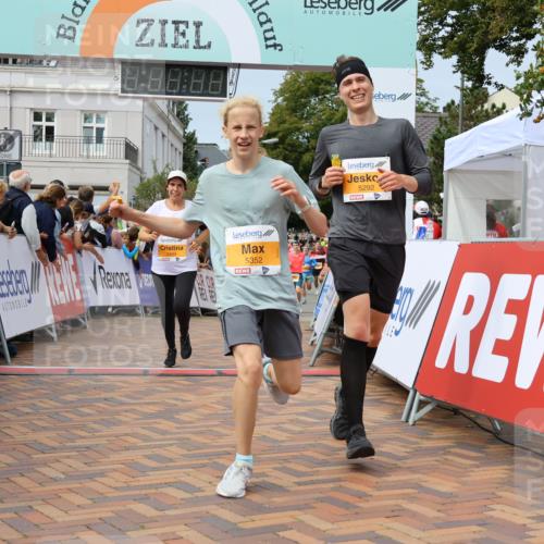31.08.2025 - 21. Blankeneser Heldenlauf Strokosch-Dieckow http://msf.ph/oto/8696050 31.08.2025 12:28:40 Ziel 5468, 5352, 5292, 5823, 5189, 5499 meine-sportfotos.de