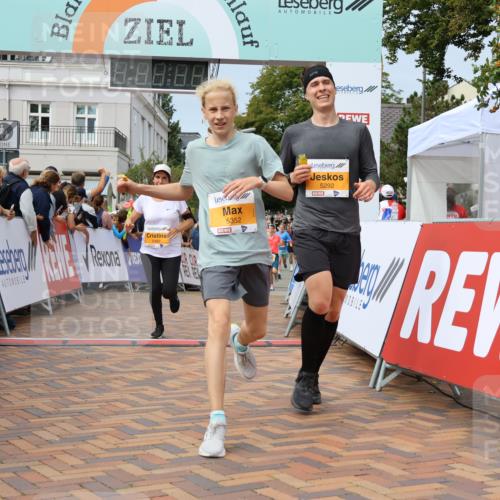 31.08.2025 - 21. Blankeneser Heldenlauf Strokosch-Dieckow http://msf.ph/oto/8696052 31.08.2025 12:28:39 Ziel 5468, 5352, 5292, 5823, 5499 meine-sportfotos.de