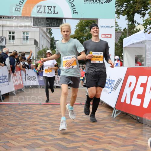 31.08.2025 - 21. Blankeneser Heldenlauf Strokosch-Dieckow http://msf.ph/oto/8696054 31.08.2025 12:28:39 Ziel 5468, 5352, 5292, 5823, 5499 meine-sportfotos.de