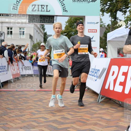 31.08.2025 - 21. Blankeneser Heldenlauf Strokosch-Dieckow http://msf.ph/oto/8696056 31.08.2025 12:28:39 Ziel 5468, 5352, 5292, 5823, 5499 meine-sportfotos.de